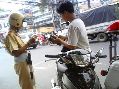 069 42608: Đường dây nóng phản ánh vi phạm của CSGT