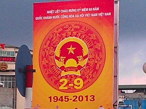 Pano mừng Quốc khánh 2-9 ghi sai tên nước