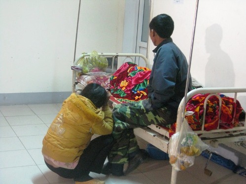 Hỗ trợ gia đình bệnh nhân tử vong ngoài hành lang 15 triệu đồng