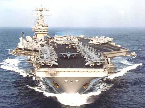 Tàu chiến phương Tây âm thầm tụ về Hormuz