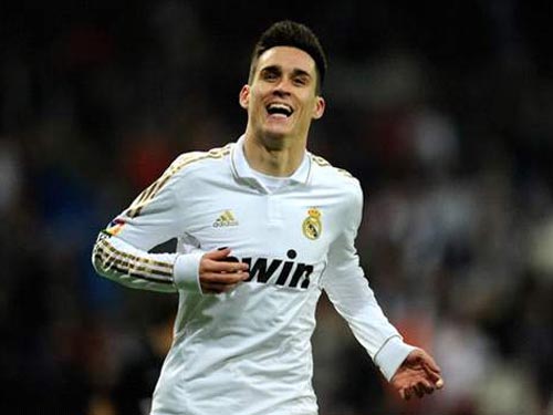 Lội ngược dòng, Real Madrid vững vàng ngôi đầu