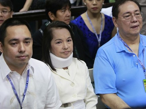 Philippines: Chồng cựu Tổng thống Arroyo bị bắt