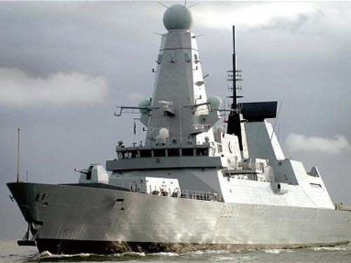 Anh điều tàu chiến đến quần đảo Falklands