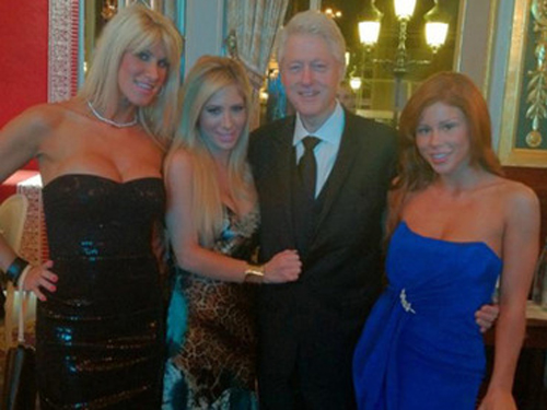 Ông Clinton trong vòng vây sao phim cấp 3