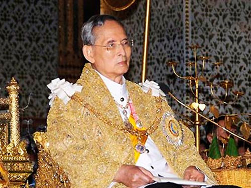 Quốc vương Thái bị xuất huyết não