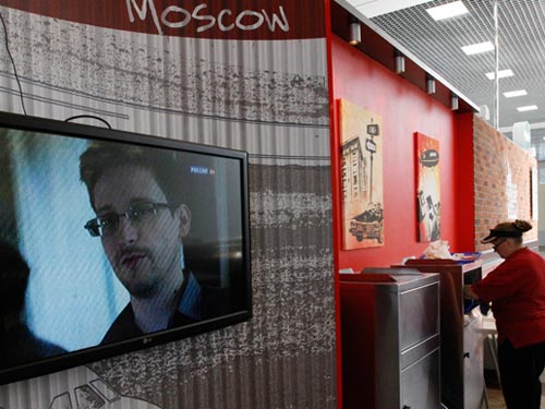 Sân bay có thể thành nhà tù của Snowden
