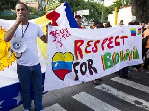 Pháp xin lỗi Bolivia, Nam Mỹ không nguôi giận