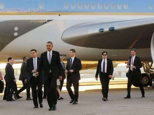 Mật vụ bảo vệ ông Obama... bỏ quên đạn