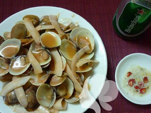 Lạ miệng với ngao xào dừa