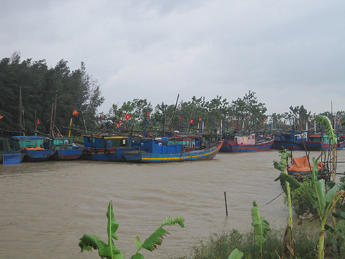 Bão lũ bất thường