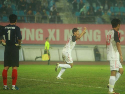 ĐTVN thắng Vicem Hải Phòng 2-0