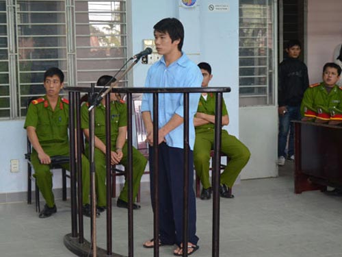 Giết chồng sắp cưới của người yêu cũ, lãnh 20 năm tù
