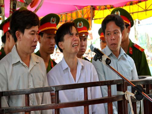 Tuyên án tử hình bị cáo giết hai mạng người