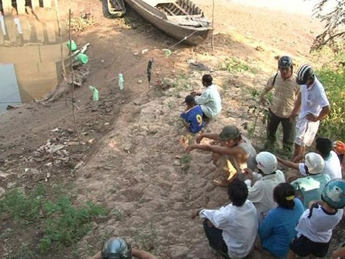 Phát hiện tử thi dưới kênh Cội Đại