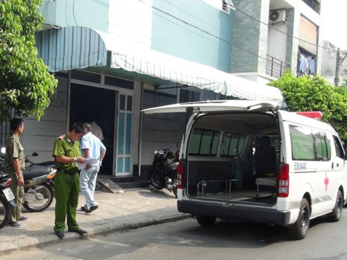 Phát hiện bảo vệ chết treo cổ trong công ty