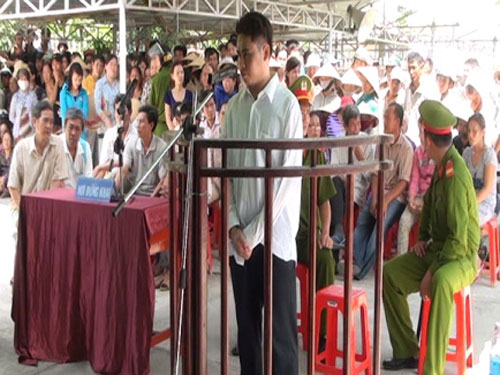 Tuyên tử hình kẻ tẩm xăng giết người