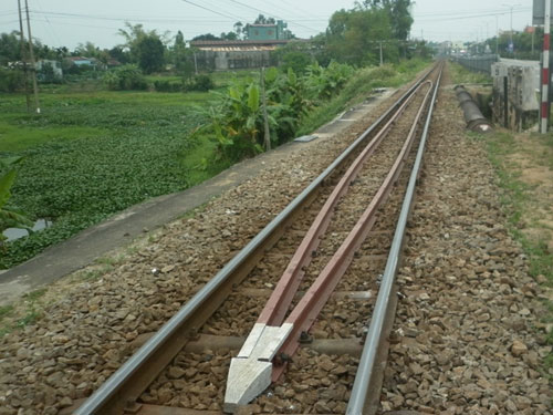 Một thanh niên chết bất thường trên đường ray