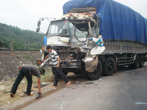 Tai nạn liên hoàn trên Quốc lộ 1A