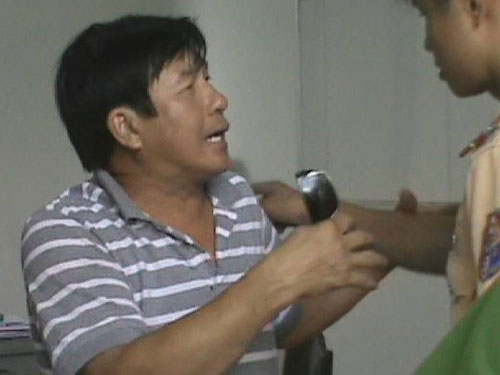 Khởi tố Việt kiều chống người thi hành công vụ