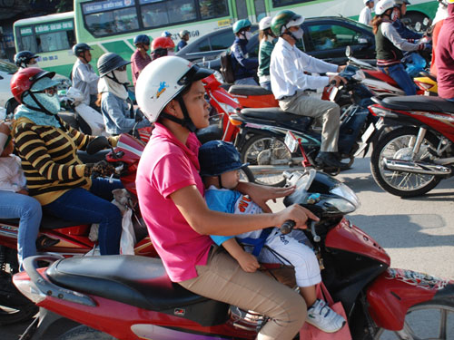 Vã mồ hôi ngày đi làm sau kỳ nghỉ lễ