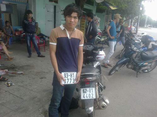 Mua xe của kẻ gian vừa trộm ở UBND huyện, xui xẻo gặp "hiệp sĩ"
