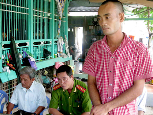 Đánh cha mẹ còn dọa tạt axít, "chẻ đầu"