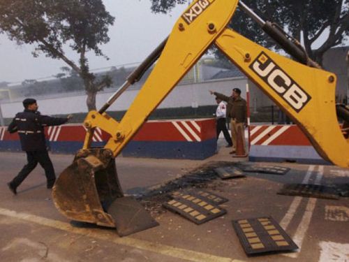 Ấn Độ sôi sục trả đũa Mỹ