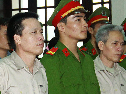 Chống trả chỉ nhằm cảnh báo (?!)