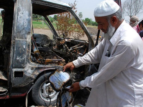 Pakistan: Nổ bình gas trên xe buýt, 17 trẻ em thiệt mạng