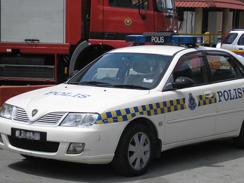 3 cảnh sát Malaysia “cưỡng hiếp” 1 phụ nữ Indonesia