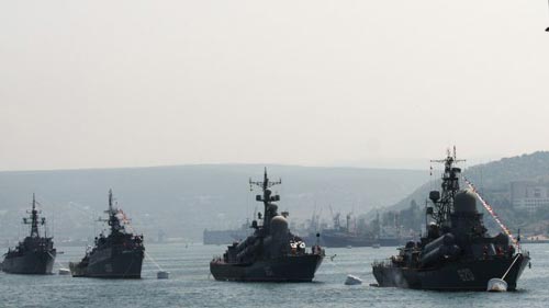 Tàu chiến Nga đổ về ngoài khơi Syria