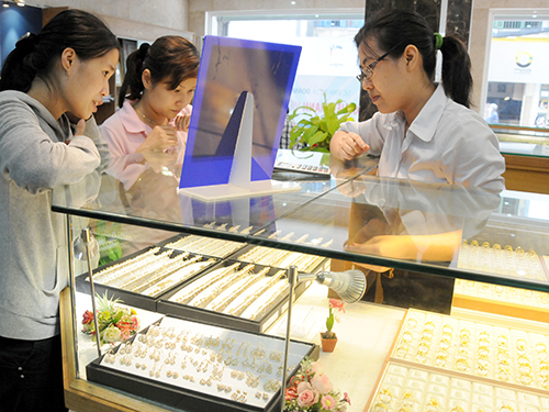 Chủ trương nhập vàng nguyên liệu: Chưa ổn!