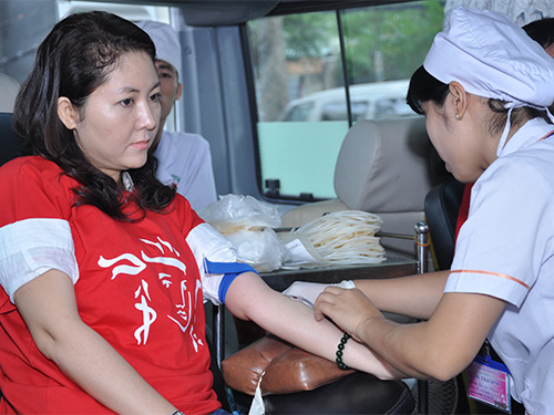 Phát động chương trình hiến 2.200 đơn vị máu