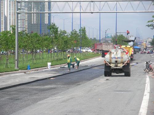 Thử nghiệm "dặm vá" Đại lộ Đông Tây