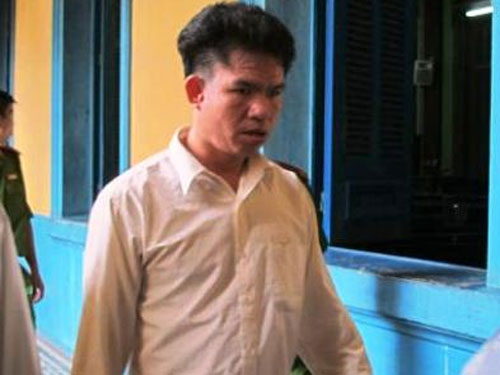 Chú nhiều lần hiếp dâm cháu ruột