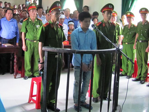 Tử hình game thủ giết mẹ và em trai