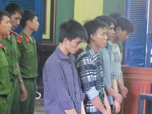 Chết oan vì... chợt nhìn nhau