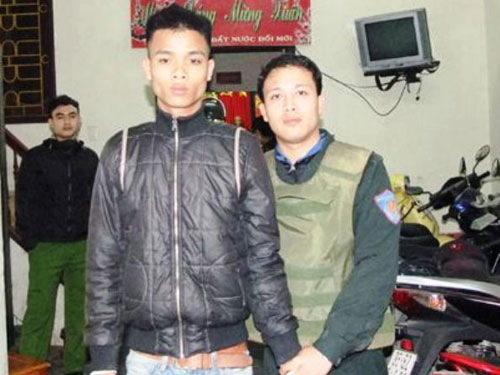 Mang súng đi đòi nợ thuê