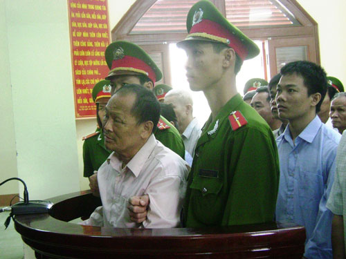 Phạt tù chung thân kẻ tổ chức lật đổ chính quyền