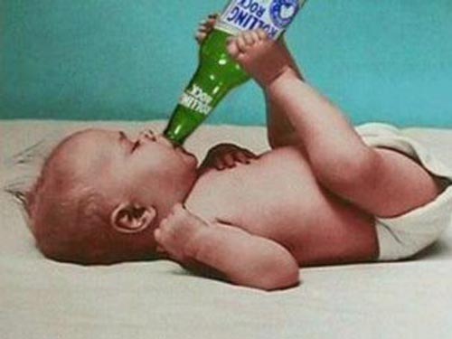Bé sơ sinh nhập viện vì “xỉn rượu”