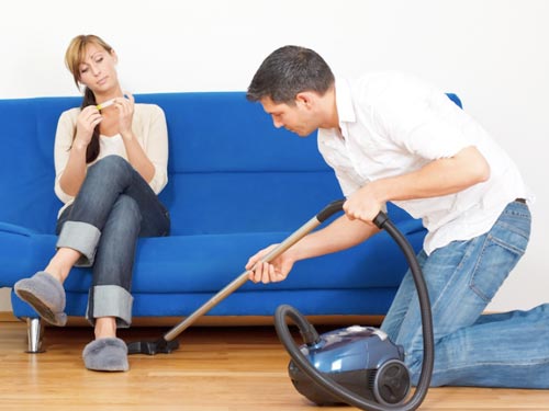 Đàn ông càng siêng việc nhà, "chuyện ấy" càng kém