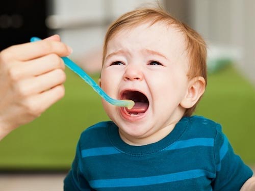 Sặc cháo, bé 1 tuổi tử vong