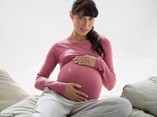 Nhìn ngực mẹ đoán giới tính thai nhi