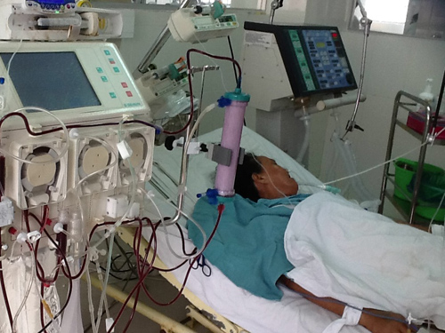 Lọc máu liên tục 7 ngày đêm cứu sống bệnh nhân