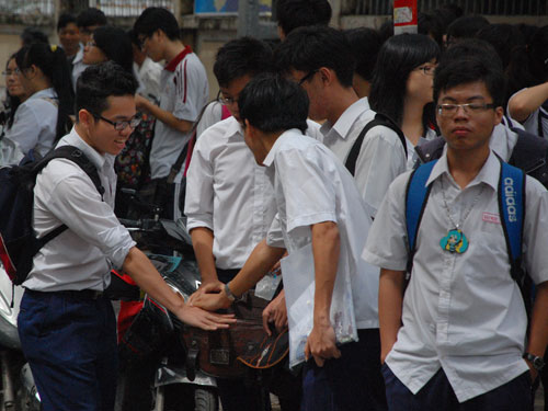 Vẫn tổ chức thi tốt nghiệp THPT