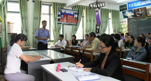 Vụ xén bữa ăn học trò: Điều chuyển công tác hiệu trưởng
