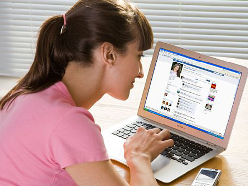 Giới trẻ rời Facebook?
