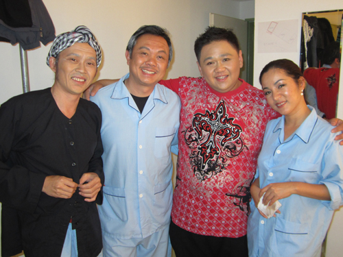 Chí Tài "chào thua" bia Đức