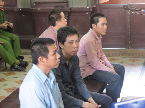 Sàm sỡ thím, đánh chú chấn thương sọ não