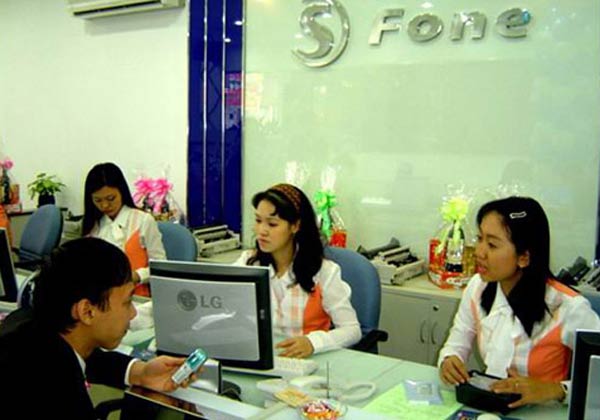 Vì sao S-Fone đã "chết" nhưng chưa thể "báo tử"?
